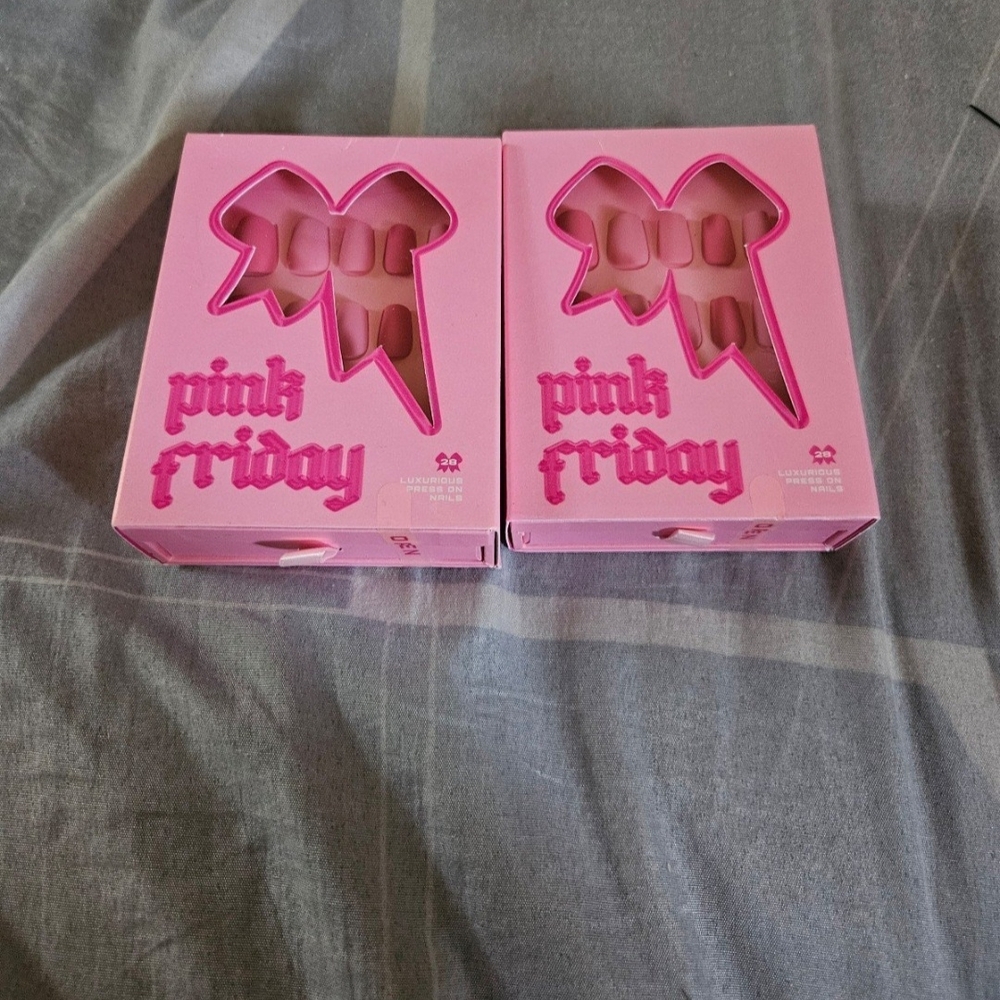 Pink Friday Nail Set